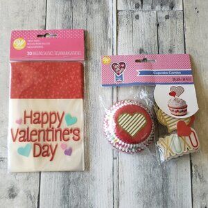 NWT - Wilton Treat bags (30) and Cupcake Wrappers set of 34 with Pics (24)